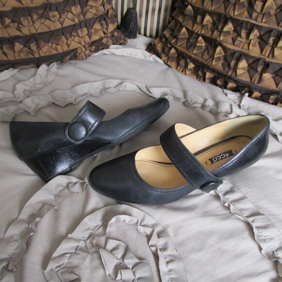 ECCO wedge heel Mary Janes - Picture 2 of 5